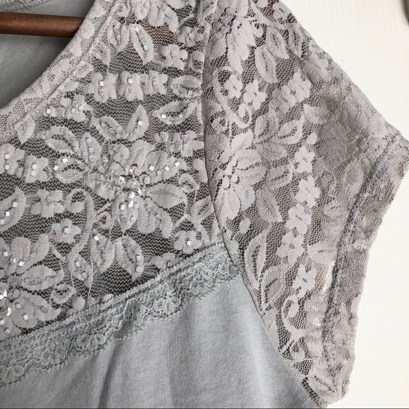 HOLLISTER gray top✨🤍 - Picture 2 of 4